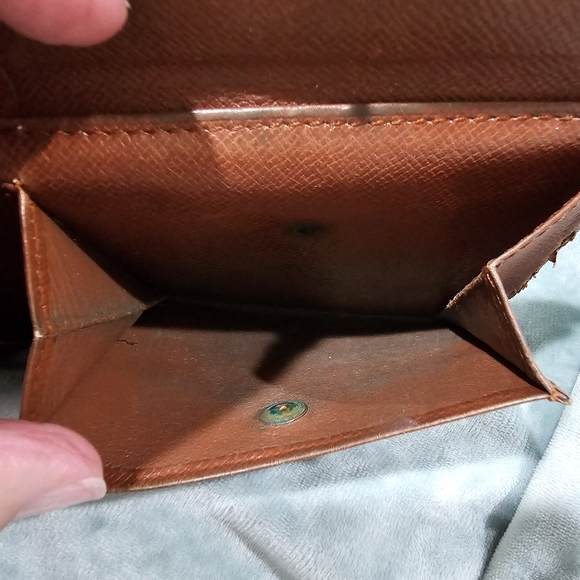 Louis Vuitton Vintage Monogram Bifold Wallet w/coinpouch Authentic Unisex w/COA - Picture 11 of 16